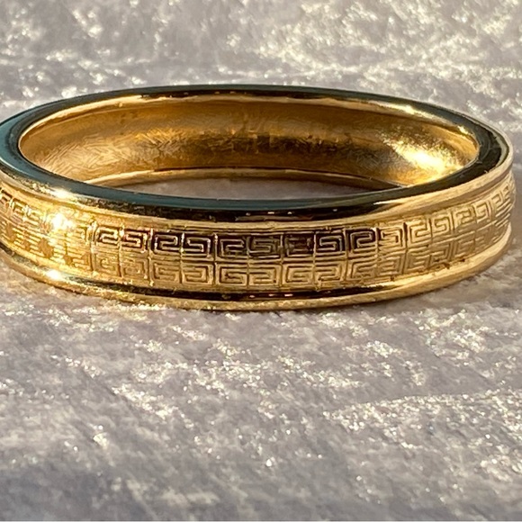 Vintage Givenchy Chunky Runway Gold Bangle Bracelet - Picture 8 of 15